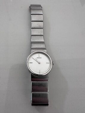 VINTAGE SEIKO WATCH